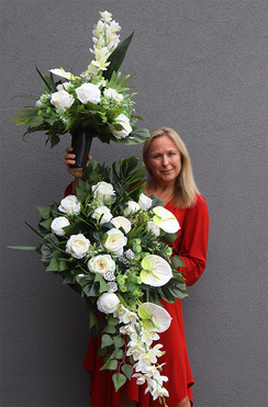 Biała Kamelia Fluena, komplet dekoracji nagrobnych, kompozycja + bukiet 