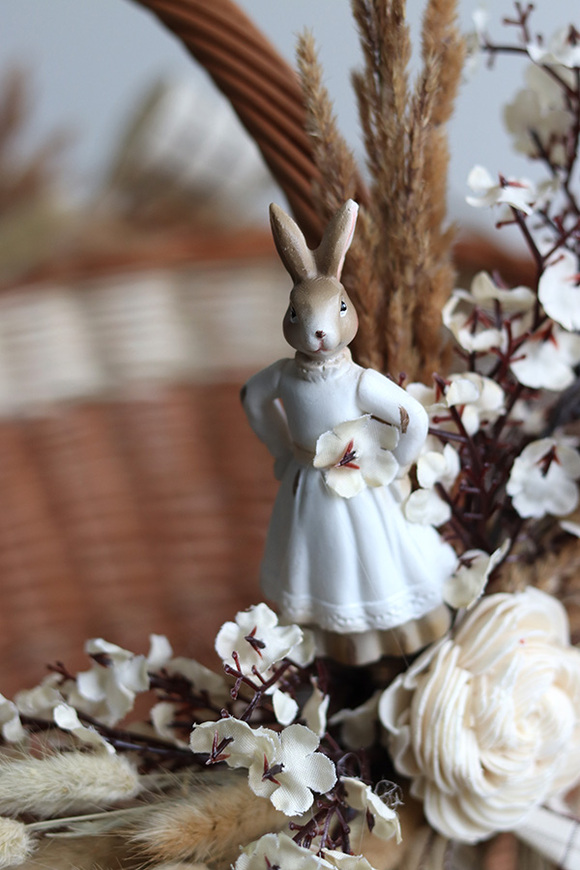 Zajęczy, dwustronnie dekorowany koszyczek wielkanocny