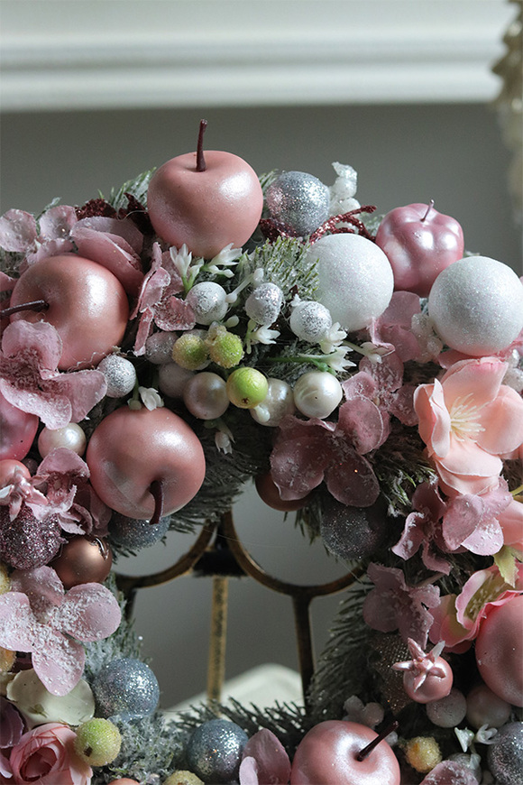 Pastelowy Czar Zimy, świąteczny wianek dekoracyjny	