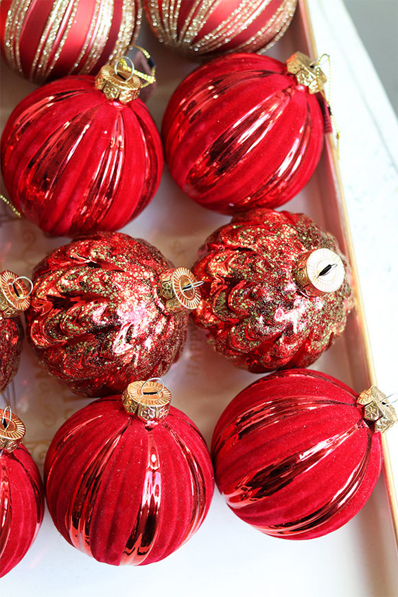 Red Christmas, szklane bombki w pudełku