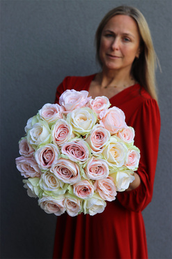 Gerfitta Roses, flowerbox z różami, wym.33x34cm