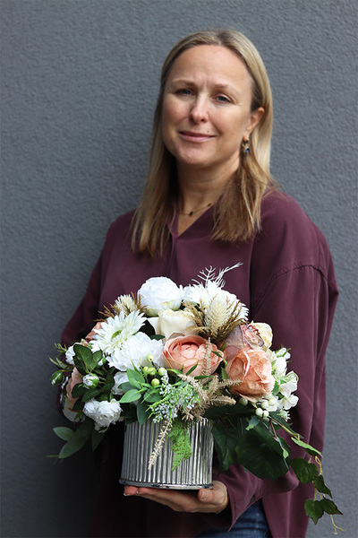 Tymona Dekore, kompozycja kwiatowa w naczyniu