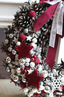 Szyszki&Bordo, świąteczny wianek dekoracyjny