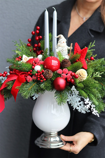 Orlenna, świąteczny stroik z bałwankiem w pucharze