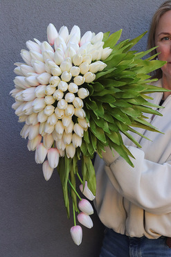 OD RĘKI Serce Tulippo, dekoracja nagrobna w misie, wym.30x47cm