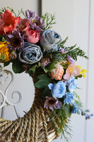 Katerite, asymetryczny wianek dekoracyjny