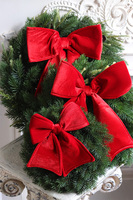 Czerwona Decoratoria, bożonarodzeniowy wianek na drzwi