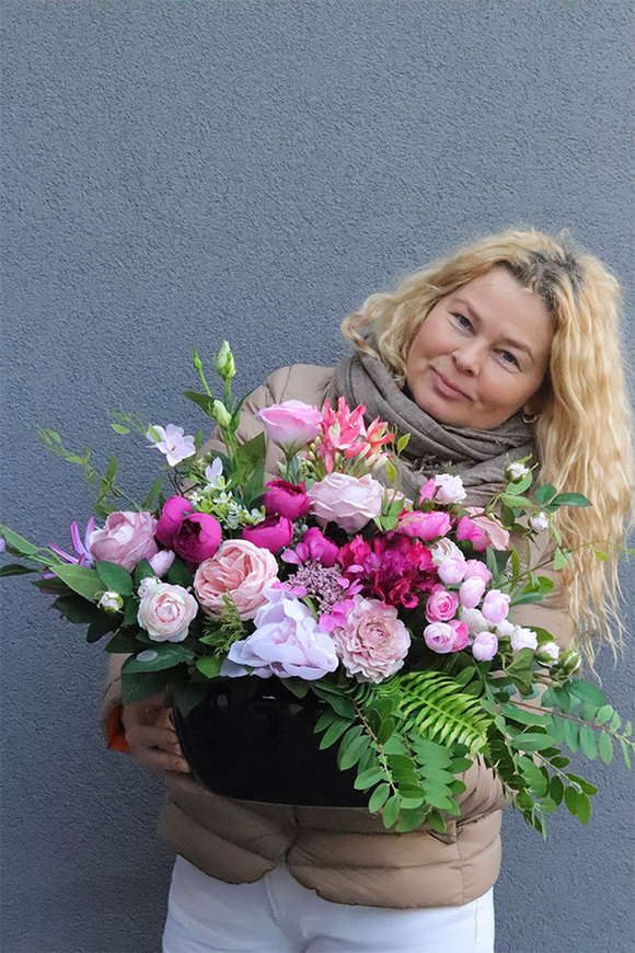 Pink Derette, komplet dekoracji nagrobnych