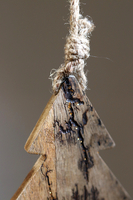 Woodland, drewniana zawieszka świąteczna, choinka