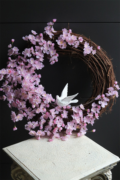 Gołębica na Jabłoni, wiosenny wianek dekoracyjny
