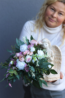 Kremowy Anioł Silver, dekoracja nagrobna z betonowym aniołem, wym.23x34x26cm 