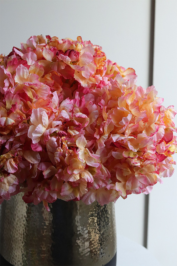 Morella Glamour, kompozycja kwiatowa z różowych hortensji