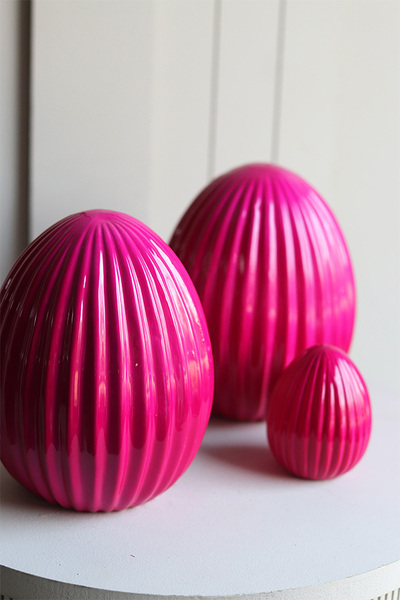 Pink Egg, jajko wielkanocne figurka