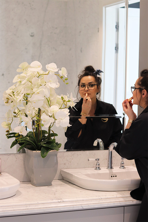 Eveline Grey, gumowy storczyk w donicy