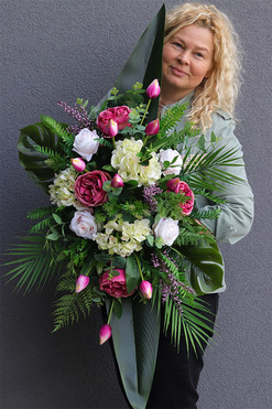 Rusilla, elegancka wiązanka nagrobna, dł.84cm