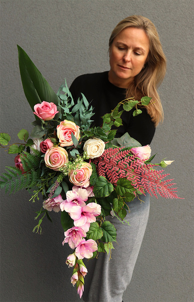 Molina, bukiet nagrobny z mieczykiem