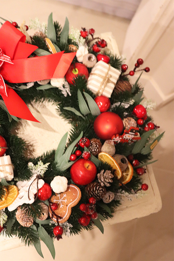 Świąteczna Chata II, klasyczny wianek świąteczny, śr.33cm