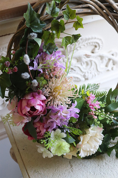 Verrasa, asymetryczny wiosenny wianek