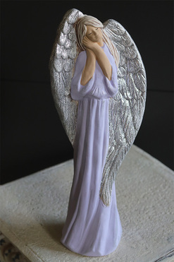 Rozanielony Anioł kolor lila, figurka dekoracyjna, wys.40cm