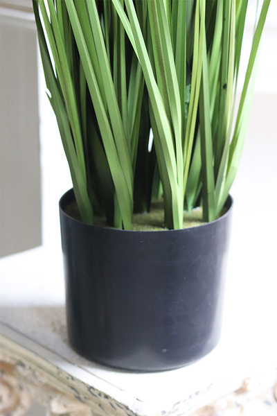 Amelia Grass, sztuczna trawa