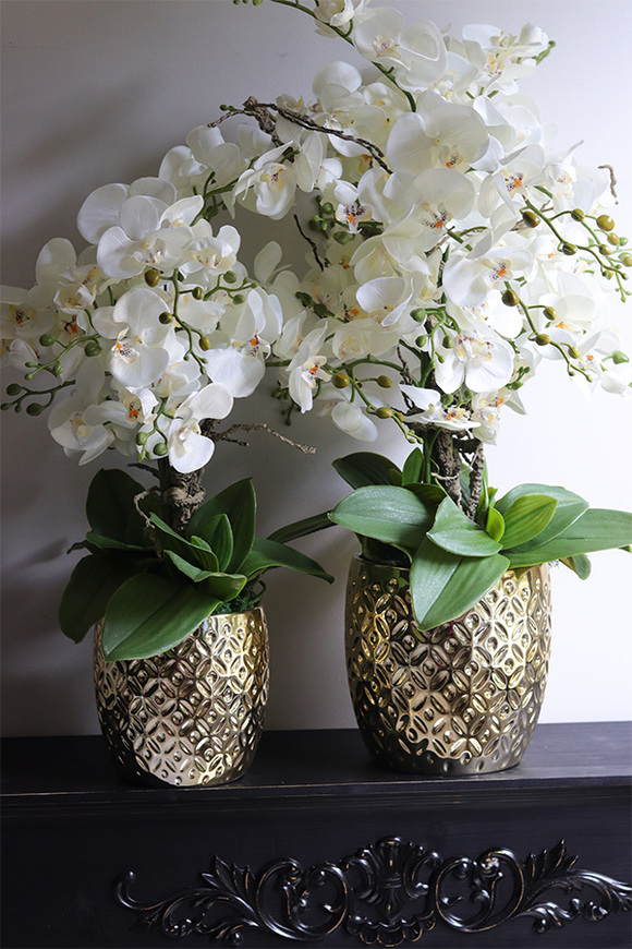 Gold Trettia Big, biały sztuczny storczyk w złotej donicy,