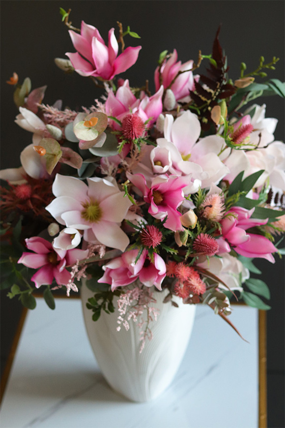 Magnolia Extra, bukiet różowych kwiatów do wazonu