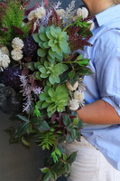 Nullena Volcan, nowoczesna kompozycja nagrobna