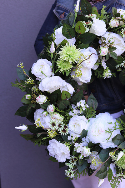 Monolina, wieniec nagrobny