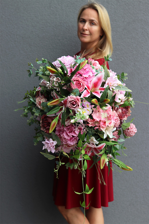 Lilie Pink kompozycja kwiatowa / bukiet wys.72cm, śr.60cm