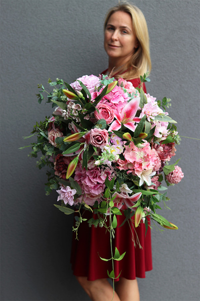 Lilie Pink kompozycja kwiatowa / bukiet wys.72cm, śr.60cm