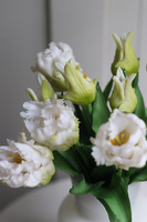 Panna Motata, bukiet kwiatów w wazonie