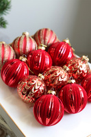 Red Christmas, szklane bombki w pudełku