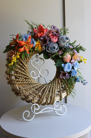 Katerite, asymetryczny wianek dekoracyjny