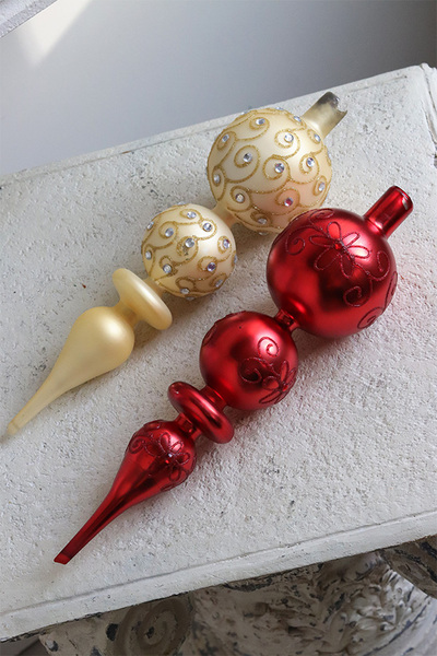 Gold Estate, szpic na choinkę