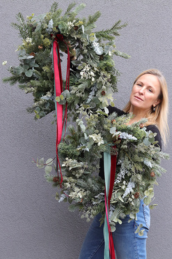 Zieleń Zimy 2, zimowy wianek z eukaliptusem, śr.55cm