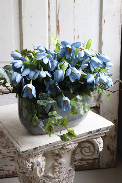 Krokusy Blue, kompozycja wiosenna z niebieskich kwiatów, wym.26x47cm