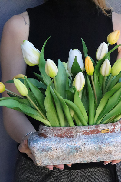 Tulipany Modern, wiosenna dekoracja z tulipanami