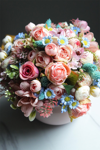 Majeczka Pink, kompozycja kwiatowa w naczyniu