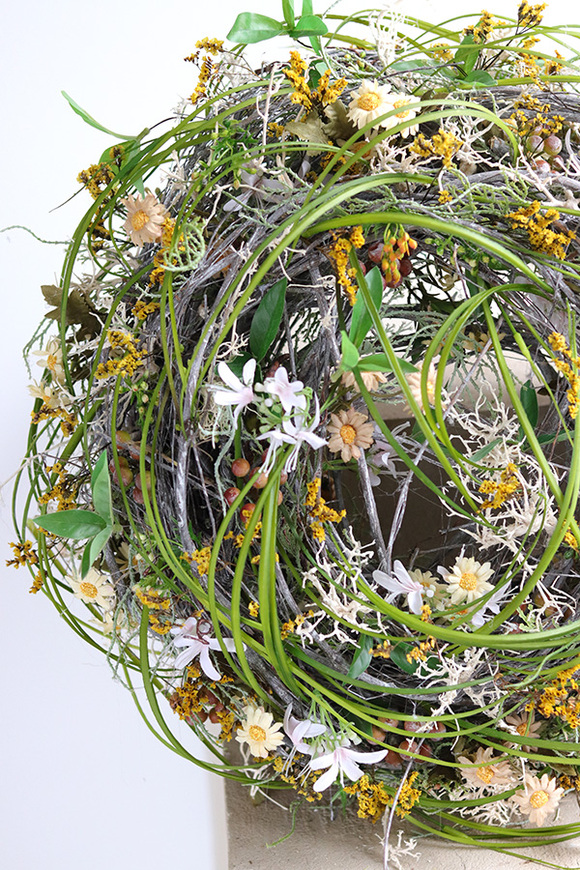 W Gnieździe, wiosenny wianek z gałązek