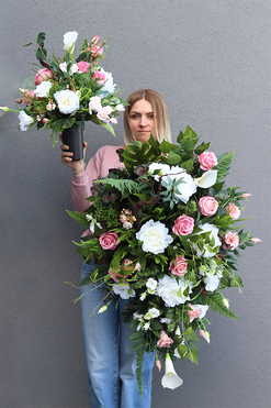 Ladia, bukiet nagrobny we wkładzie do flakonu, dł.48cm