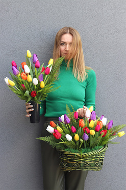 Tulipanowo Mi, bukiet nagrobny we wkładzie do wazonu, dł.50cm 