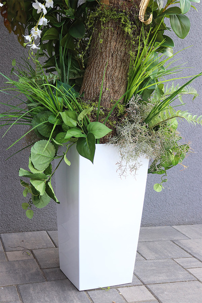 Belledia Mediolan, sztuczna roślina w donicy