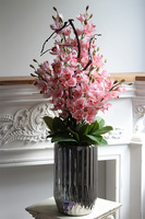 Silverro Sweet Pink, podłogowy storczyk w lustrzanej donicy