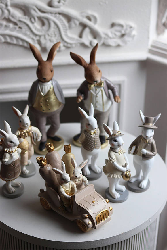 Bunny Cottage Beige, figurka wielkanocna zajączek