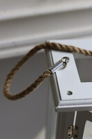 Marine White, drewniany lampion z drzwiczkami