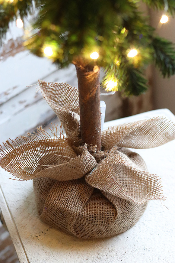 Zielona Panna LED, dekoracyjna choinka sztuczna w jucie