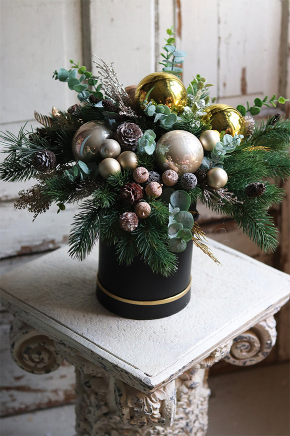 Christmas Coming, flowerbox świąteczny ze złotymi bombkami, wym.39x45cm 