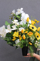 Yellon, biało-żółty bukiet nagrobny we wkładzie