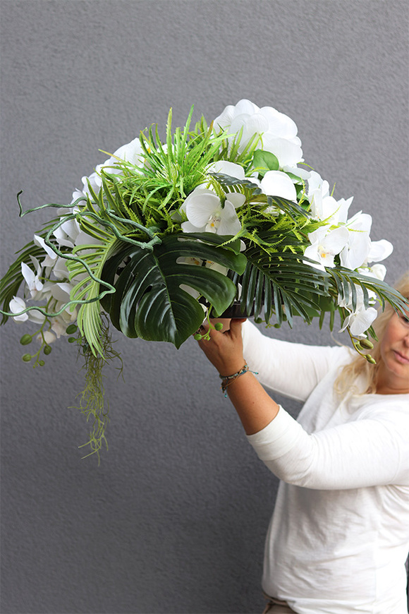 Czysta Biel Cesarska, elegancka kompozycja nagrobna w naczyniu