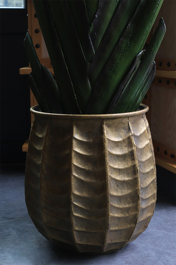 Bananowiec Bellis, sztuczna roślina w donicy